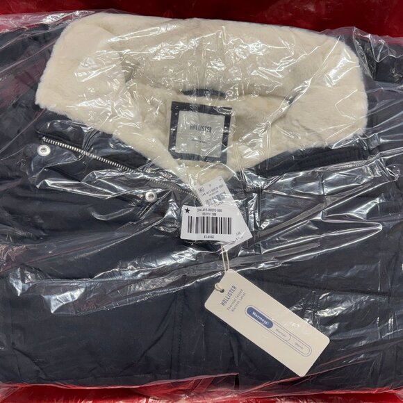 BNWT Women's Hollister Faux Fur-Lined Puffer Jacket, Black, XL - Picture 4 of 6